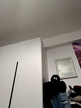 Snapshot of Eusuntnoulgigolo chatting on 12-14-25, 01:16 Eusuntnoulgigolo online show from 12-14-25, 01:16