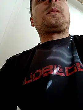 Snapshot of Eusuntnoulgigolo chatting on 02-14-26, 10:01 Eusuntnoulgigolo online show from 02-14-26, 10:01