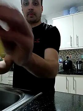 Snapshot of Eusuntnoulgigolo chatting on 02-17-26, 06:36 Eusuntnoulgigolo online show from 02-17-26, 06:36