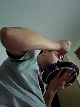 Snapshot of Eusuntnoulgigolo chatting on 03-16-26, 10:14 Eusuntnoulgigolo online show from 03-16-26, 10:14