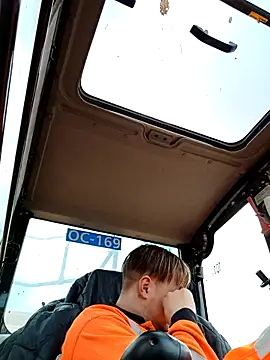 Snapshot of Eusuntnoulgigolo chatting on 04-16-26, 12:39 Eusuntnoulgigolo online show from 04-16-26, 12:39