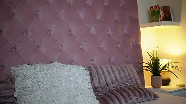 MaiaMini online show from 03-13-26, 06:58