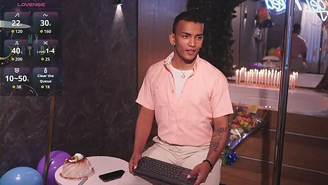 Rafa2004Cruz online show from 06-17-26, 01:34