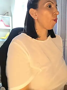 Snapshot of Mrsvictoriaaa chatting on 07-19-26, 07:28 Mrsvictoriaaa online show from 07-19-26, 07:28