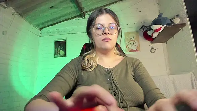 Emily  katz online show from 09-12-25, 10:54