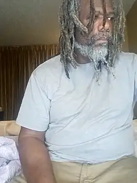 Snapshot of KingSlim56 chatting on 12-18-25, 02:06 KingSlim56 online show from 12-18-25, 02:06