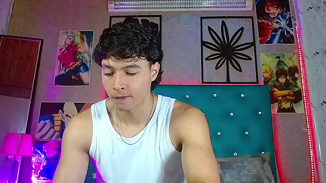Snapshot of LiamAndrewzz chatting on 06-27-26, 03:33 LiamAndrewzz online show from 06-27-26, 03:33