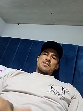 Iuver online show from 03-18-26, 06:00