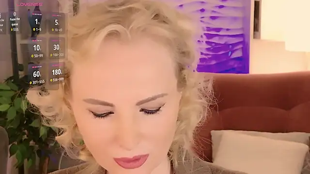 Snapshot of Sandra_Kind chatting on 06-02-26, 05:31 Sandra Kind online show from 06-02-26, 05:31