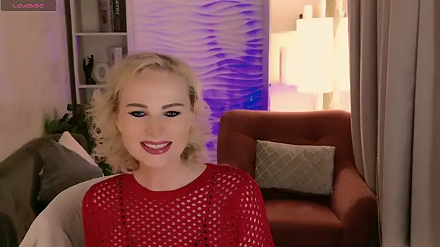 Snapshot of Sandra_Kind chatting on 06-10-26, 05:39 Sandra Kind online show from 06-10-26, 05:39