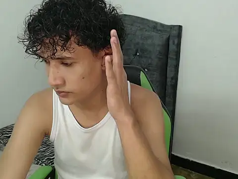 Boy coll online show from 03-09-26, 05:33