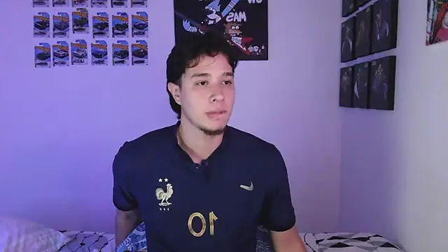 Snapshot of jack_walker190 chatting on 05-13-26, 04:43 jack walker190 online show from 05-13-26, 04:43