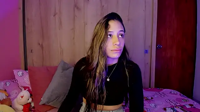 Snapshot of TANIA_06 chatting on 06-08-26, 01:11 TANIA 06 online show from 06-08-26, 01:11