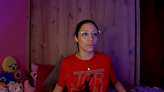 Snapshot of TANIA_06 chatting on 06-12-26, 01:10 TANIA 06 online show from 06-12-26, 01:10