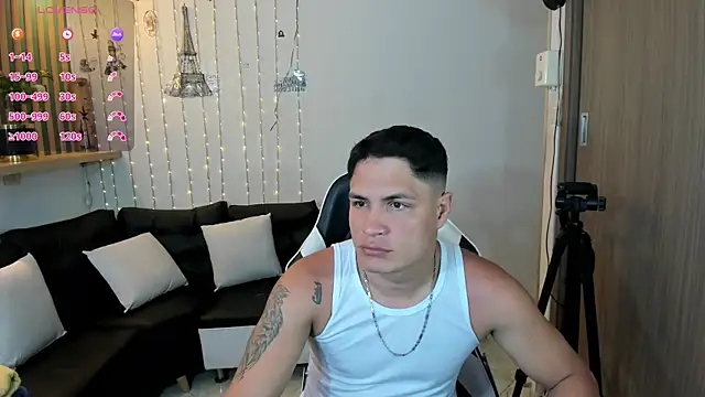 Snapshot of SaraClub_JY chatting on 04-01-26, 01:17 SaraClub JY online show from 04-01-26, 01:17