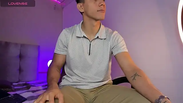 Allex Cano online show from 02-21-25, 02:06