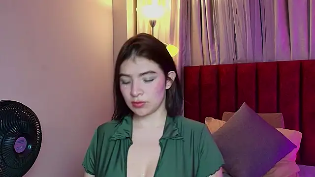 Zamira Taylor online show from 03-18-26, 01:42