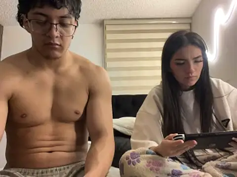 DesireLuxe online show from 04-08-26, 09:20