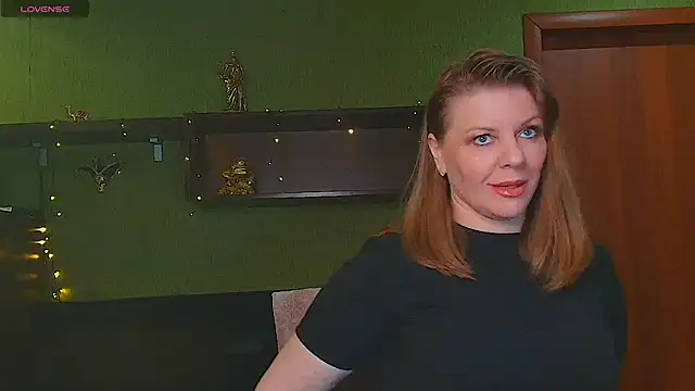 VeronikawGold online show from 03-28-26, 03:39