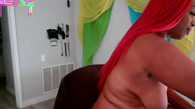 Queenanitadix online show from 07-01-26, 05:02