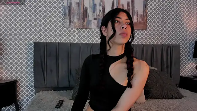 Cassie bloom online show from 10-30-25, 07:58