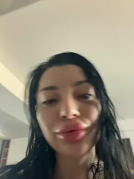 Mia Splash online show from 04-06-26, 07:20