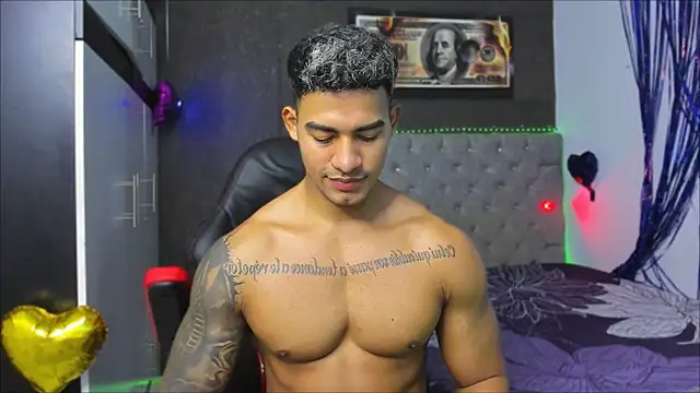 Snapshot of luigi_hot_ chatting on 06-30-26, 02:29 luigi hot online show from 06-30-26, 02:29