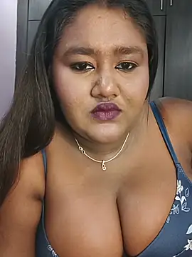 Snapshot of horny_diana chatting on 07-12-26, 05:37 horny diana online show from 07-12-26, 05:37