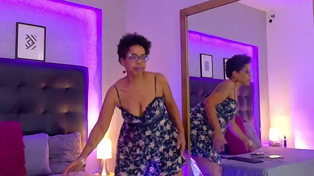 ConnySullivan online show from 07-06-26, 12:13