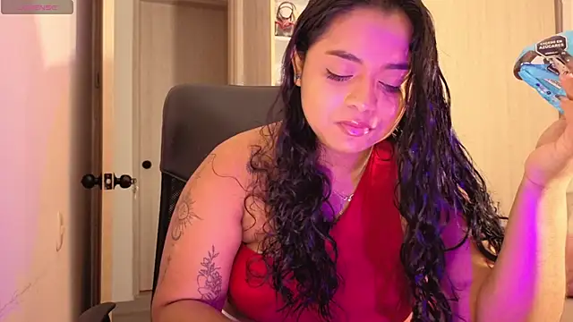 Snapshot of tatiana_10 chatting on 07-10-26, 04:17 tatiana 10 online show from 07-10-26, 04:17