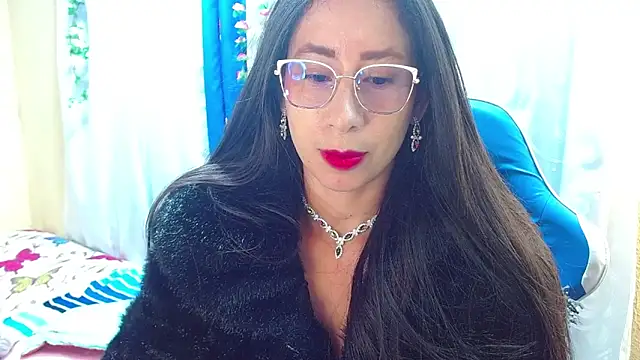 Gia leinn online show from 11-08-25, 02:39