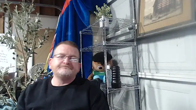 Randomoldguy615 online show from 02-28-25, 01:05