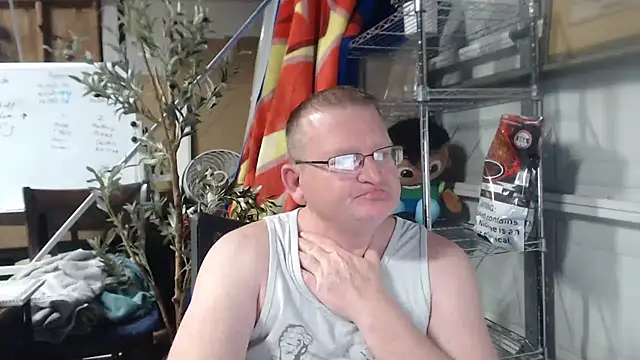 Randomoldguy615 online show from 03-11-25, 11:48