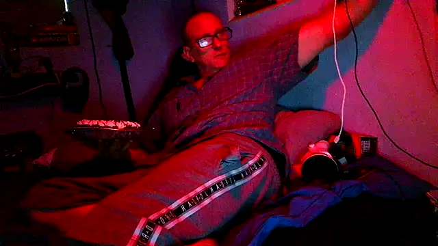 PornStro921 online show from 03-19-26, 09:52