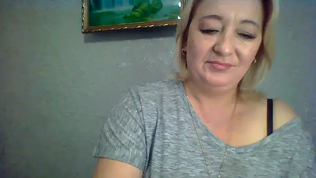 ArielXLoveresss online show from 10-05-25, 07:17