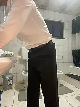 rogerdik76 online show from 03-26-26, 06:08