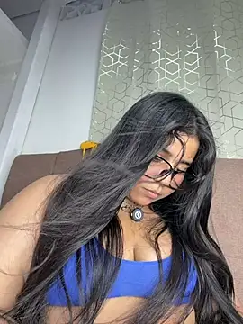 Snapshot of virginbrunette99 chatting on 06-05-26, 05:58 virginbrunette99 online show from 06-05-26, 05:58