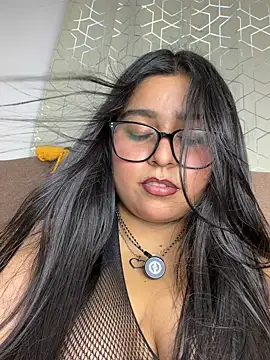 Snapshot of virginbrunette99 chatting on 06-17-26, 05:54 virginbrunette99 online show from 06-17-26, 05:54