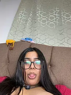 Snapshot of virginbrunette99 chatting on 06-18-26, 09:14 virginbrunette99 online show from 06-18-26, 09:14