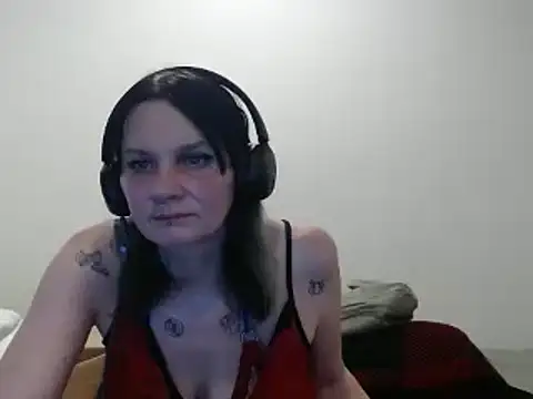 Snapshot of Hotmodel1984 chatting on 07-06-26, 02:41 Hotmodel1984 online show from 07-06-26, 02:41