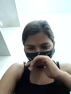 Snapshot of heena-3678 chatting on 03-12-25, 06:40 heena-3678 online show from 03-12-25, 06:40