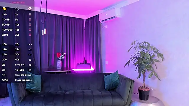 Snapshot of CutiePie69__ chatting on 09-15-25, 07:47 CutiePie69 online show from 09-15-25, 07:47