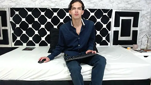 Maximoherrera 16 online show from 02-27-25, 03:47