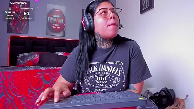 Veronika metal online show from 07-10-26, 01:47