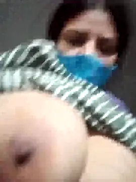 Snapshot of Disha2870 chatting on 03-06-25, 12:21 Disha2870 online show from 03-06-25, 12:21