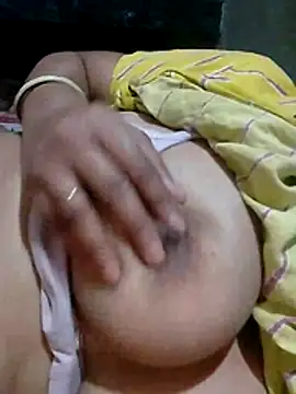 Snapshot of Disha2870 chatting on 03-07-26, 03:36 Disha2870 online show from 03-07-26, 03:36