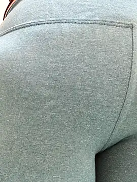 roxanasexy2025 online show from 04-07-26, 03:45