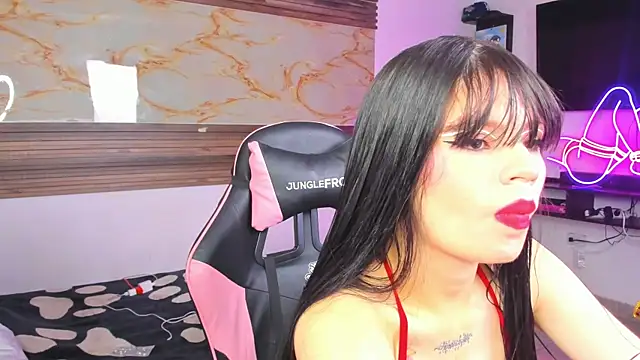 Snapshot of Cloe_roouse chatting on 10-23-25, 12:54 Cloe roouse online show from 10-23-25, 12:54