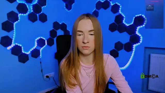 Snapshot of doll_vey chatting on 12-16-25, 09:09 doll vey online show from 12-16-25, 09:09