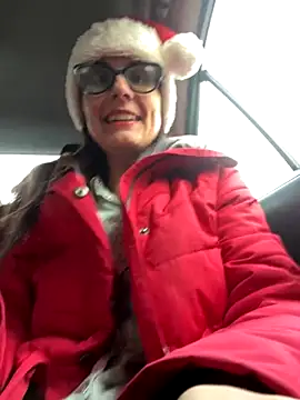 Snapshot of NataKitten chatting on 12-18-25, 06:19 NataKitten online show from 12-18-25, 06:19